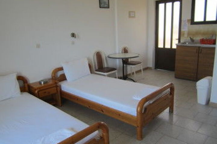 Room 11 of 11