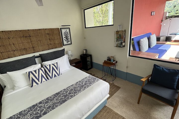Room 82 of 144