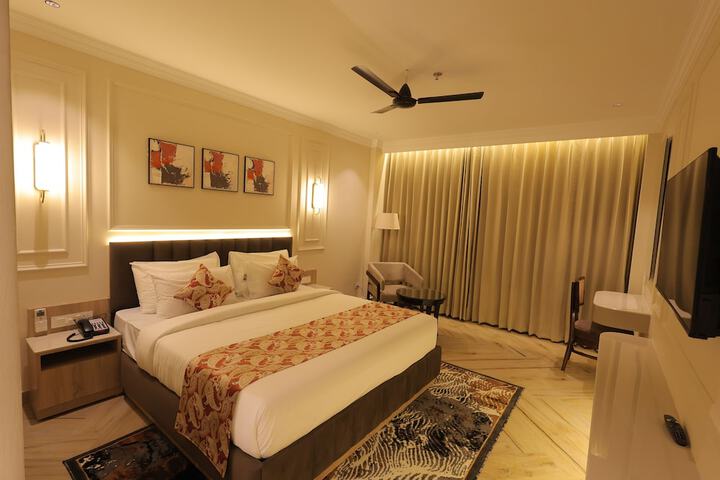 Room 5 of 48