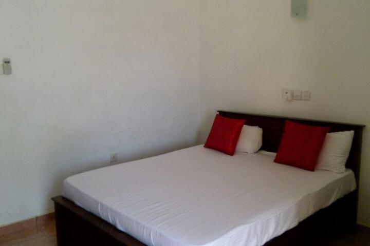 Room 4 of 24