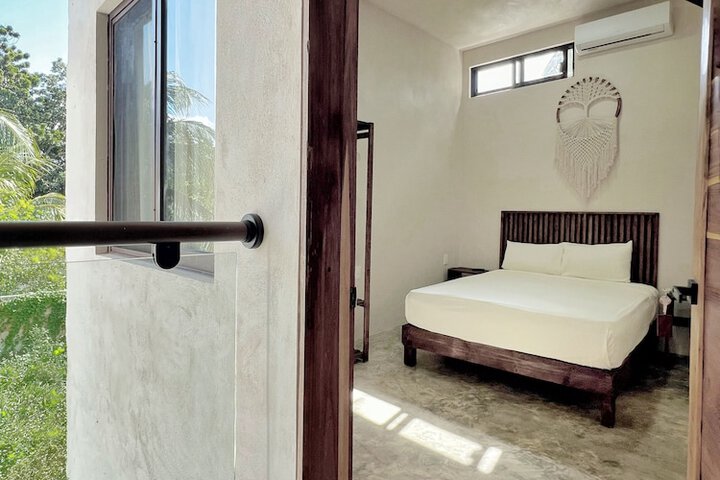 Room 27 of 50
