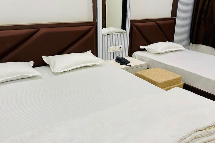 Room 13 of 61