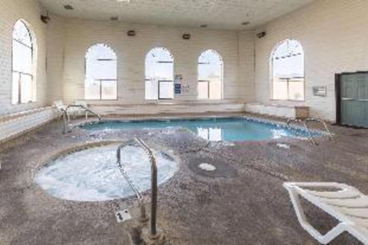 Pool 12 of 22