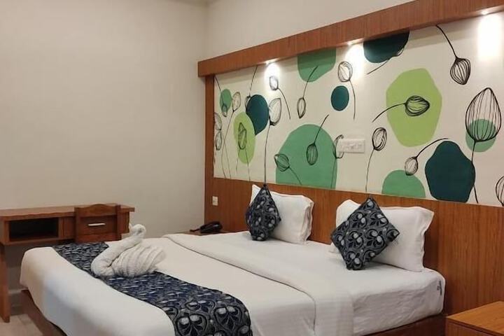 Room 13 of 20