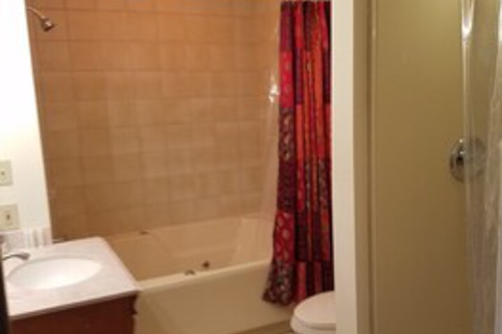 Room 4 of 30