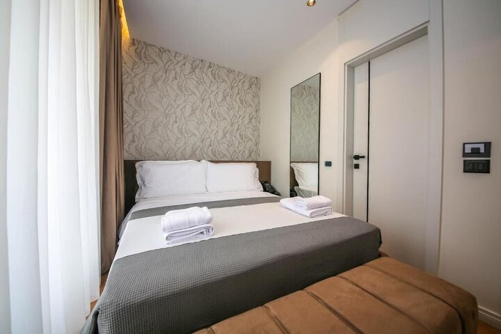 Room 51 of 108
