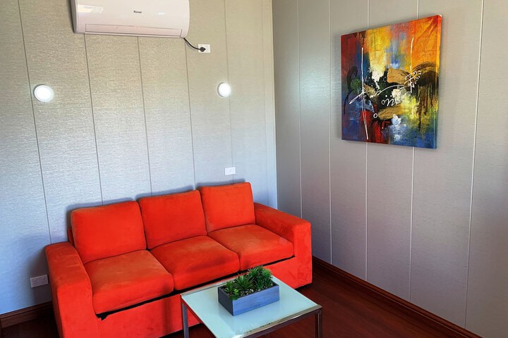 Room 3 of 43