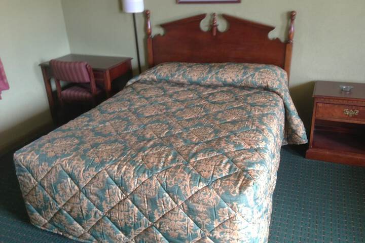 Room 11 of 20