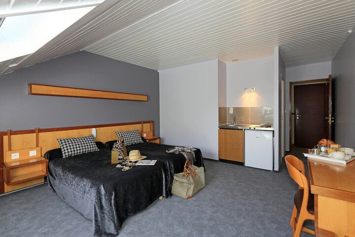 Room 7 of 44