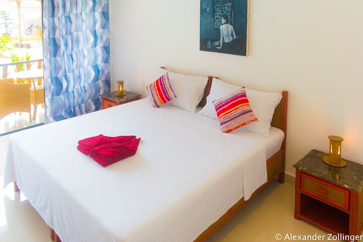 Room 3 of 28
