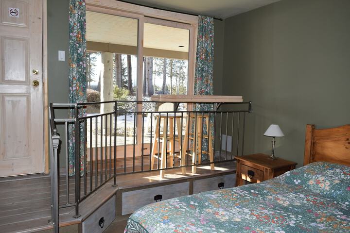 Room 2 of 41