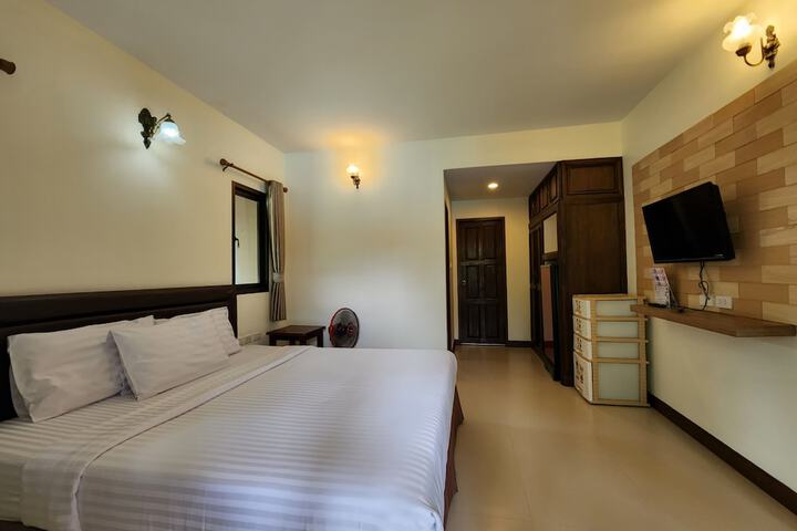 Room 6 of 47