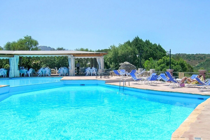 Pool 5 of 9