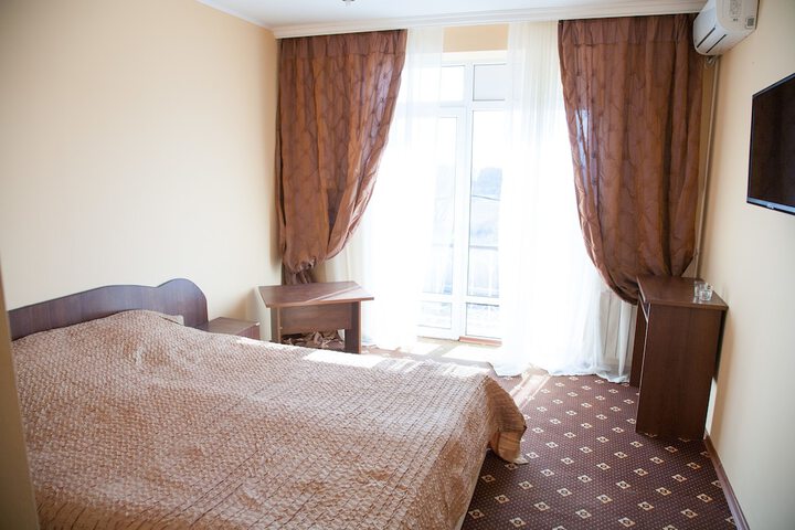 Room 6 of 22