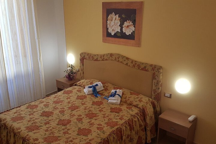 Room 12 of 23