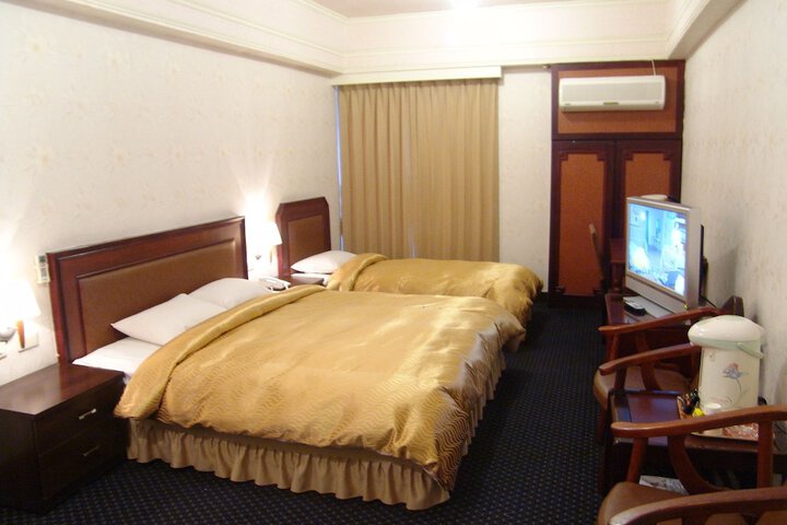 Room 3 of 17