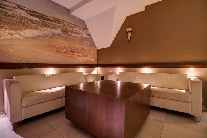 Hotel Interior 4 of 46