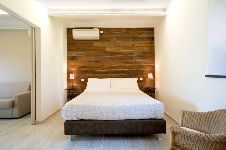 Room 17 of 60