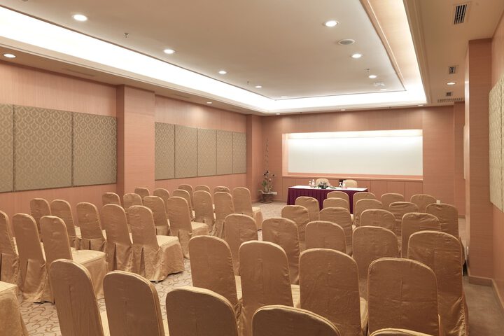 Room 70 of 90