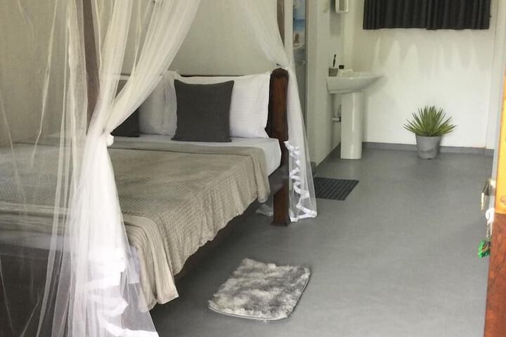 Room 2 of 12