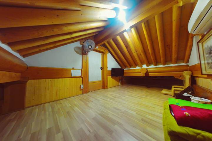 Room 6 of 57