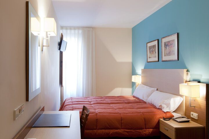 Room 12 of 43
