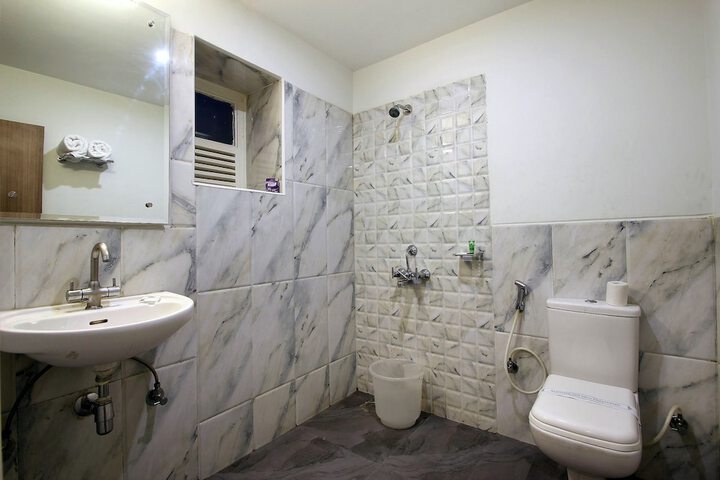 Room 12 of 14