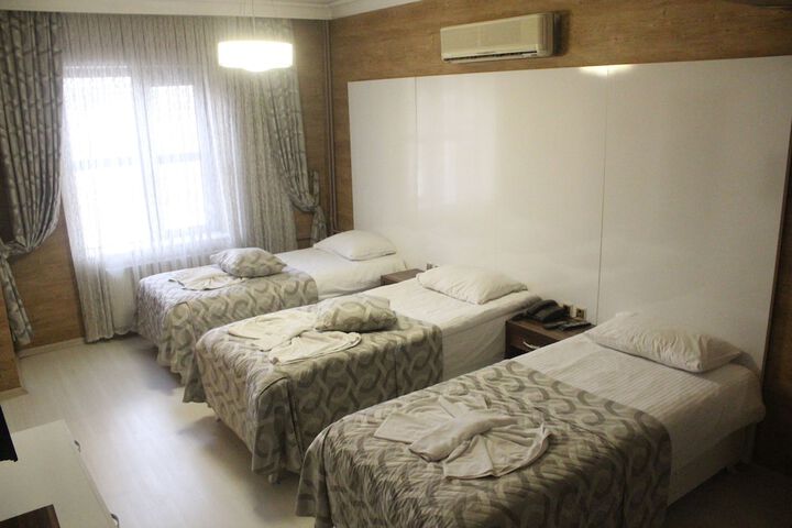 Room 5 of 14