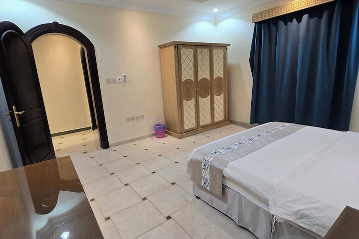 Room 18 of 40