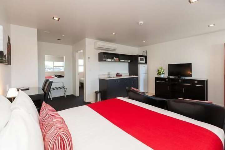 Room 3 of 34