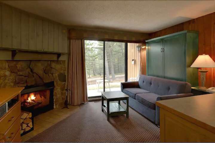 Room 16 of 36