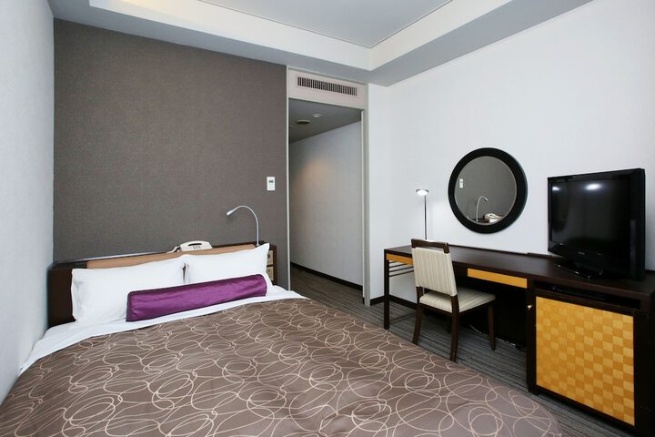 Room 15 of 43