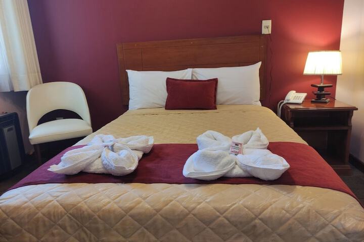 Room 11 of 21
