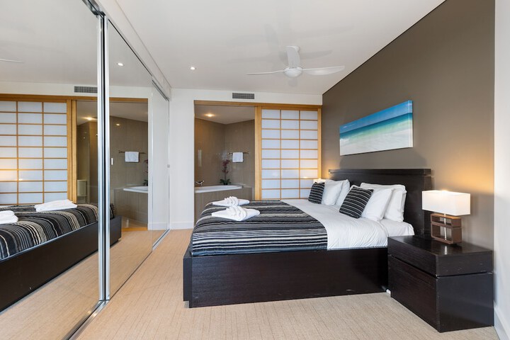 Room 11 of 319