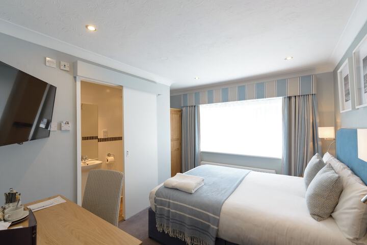Room 14 of 42