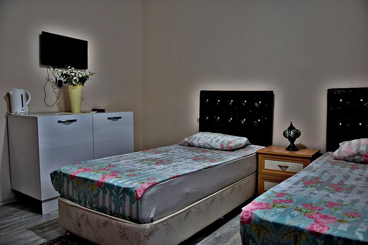 Room 18 of 185