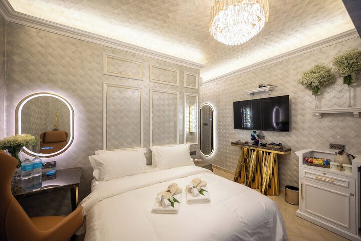 Room 180 of 285