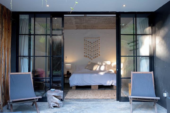 Room 4 of 30