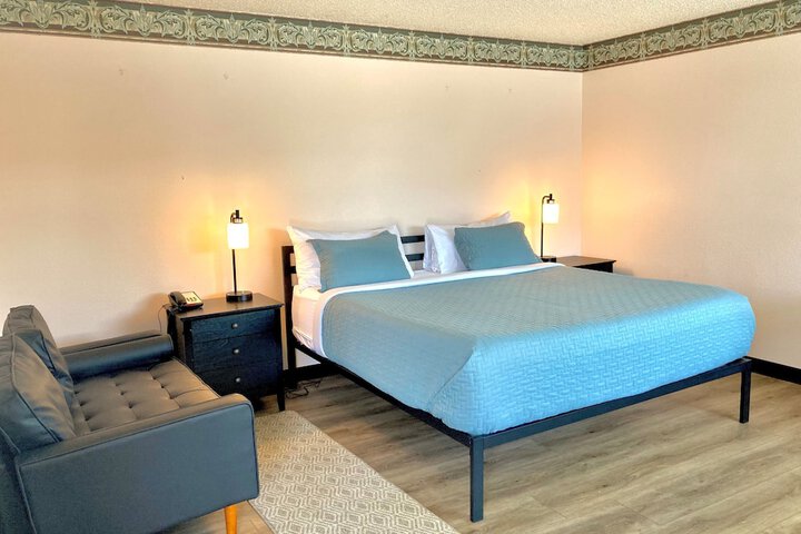 Room 20 of 135