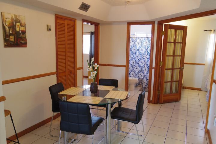 Room 10 of 25