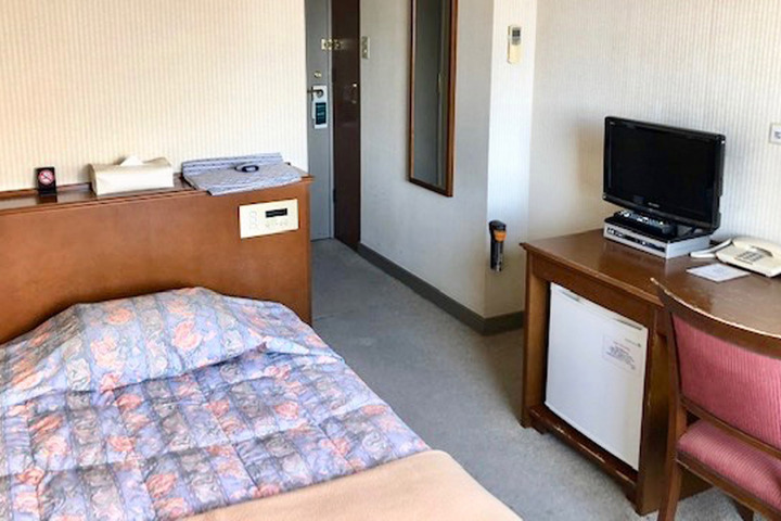 Room 14 of 34