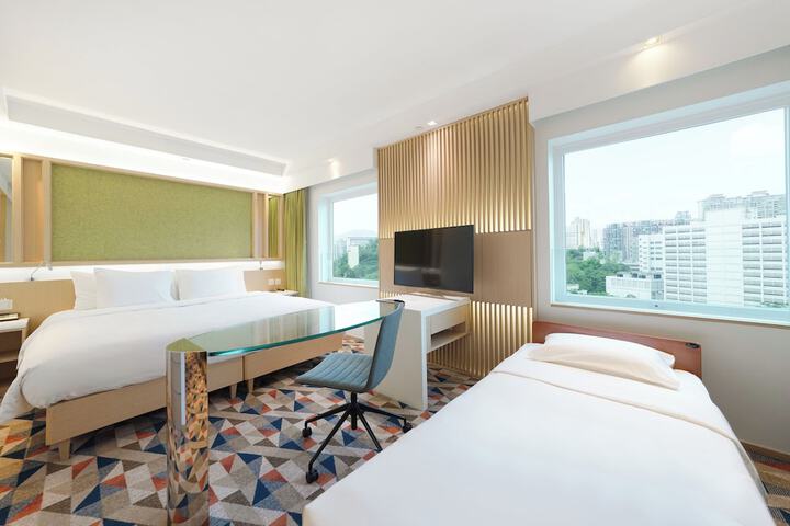 Room 61 of 220