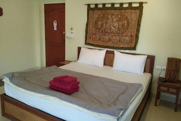 Room 17 of 50