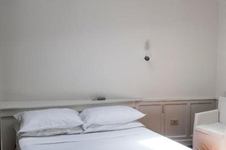 Room 25 of 56