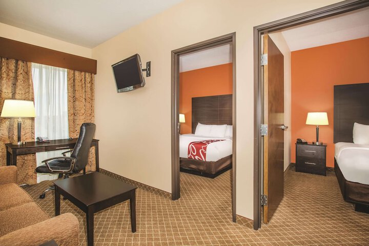 Room 22 of 34