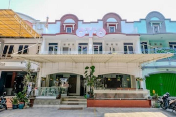 Hotel O Mahveen Suhat Homestay