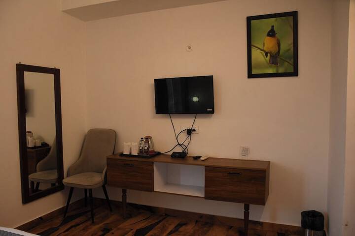 Room 12 of 61