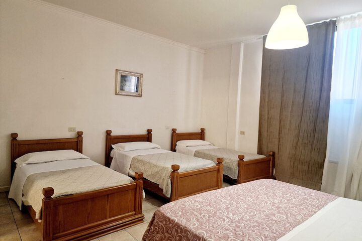 Room 12 of 69