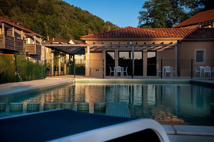 Hotel Pool