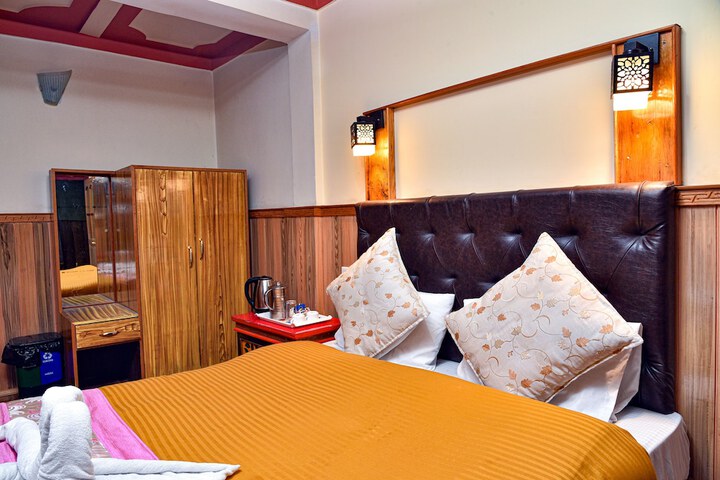 Room 8 of 29